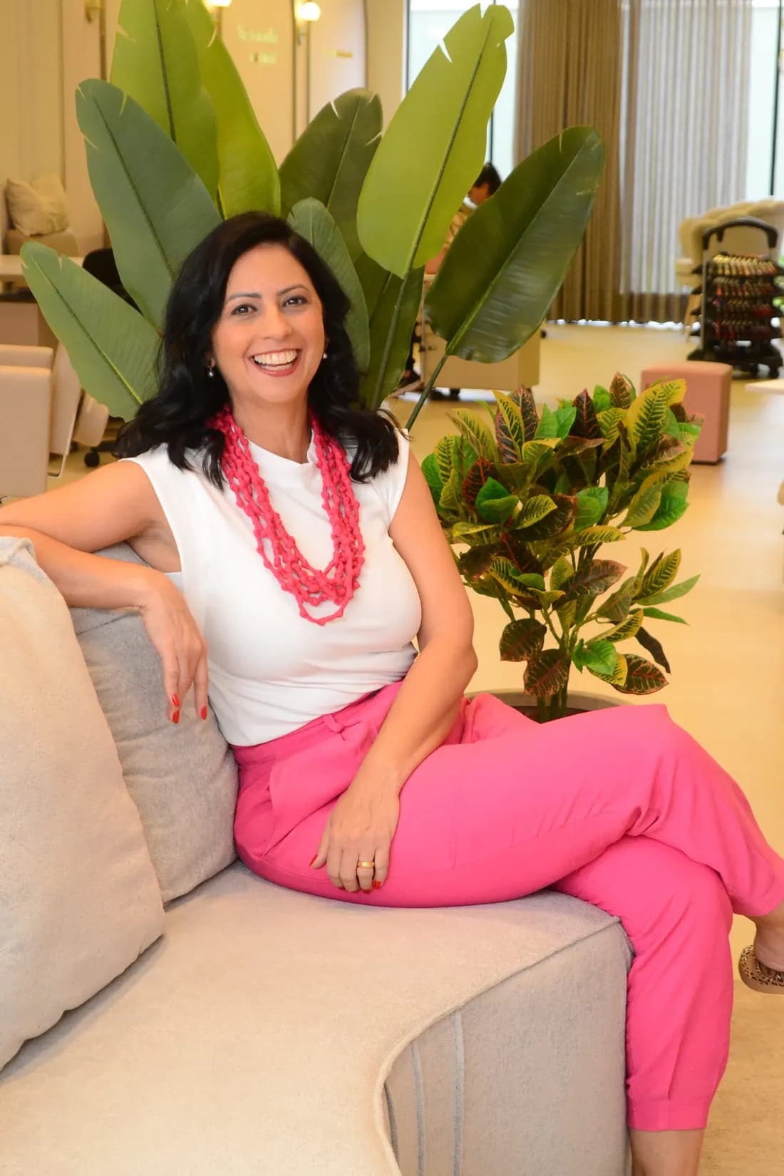 Francine Carla sorrindo em um momento acolhedor